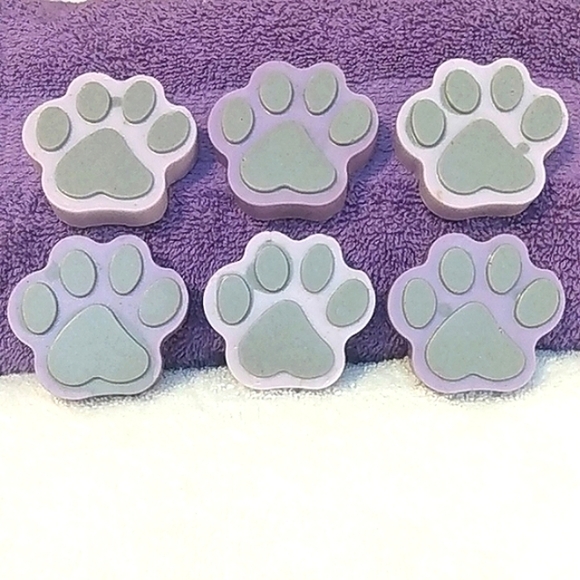 HANDCRAFTED OATMEAL LAVENDER CLAY DOG SOAP PET PAWS 6-PC ARTISAN BATH SOAP NWT - Picture 1 of 3